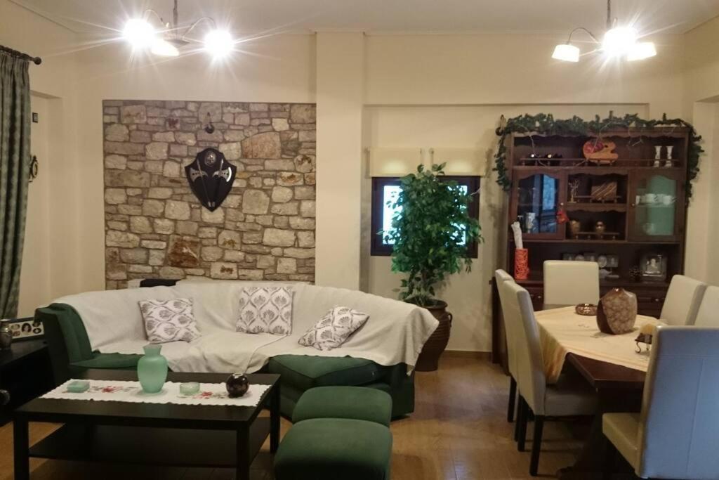 Villa Ria Καλάβρυτα Εξωτερικό φωτογραφία